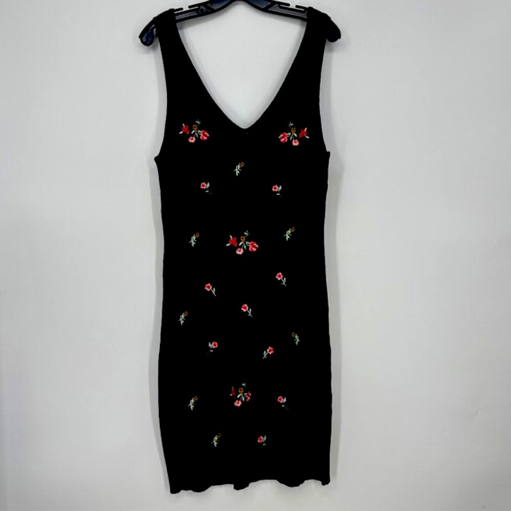 💐 embroidered knit dress